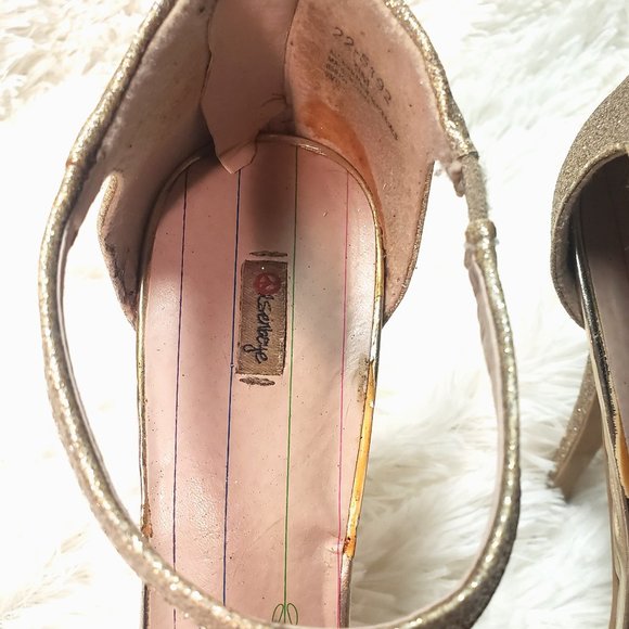 Gold Sparkle Platform Heels - Picture 11 of 11